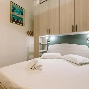 Zenzero E Limone , Cagliari Italia